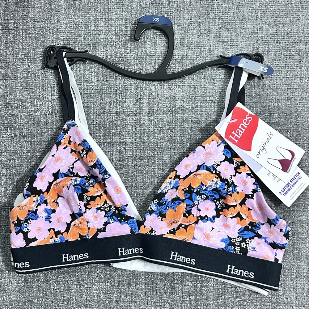 2 pack Hanes Women's Floral Bralette - Black and pink Size XS new condition